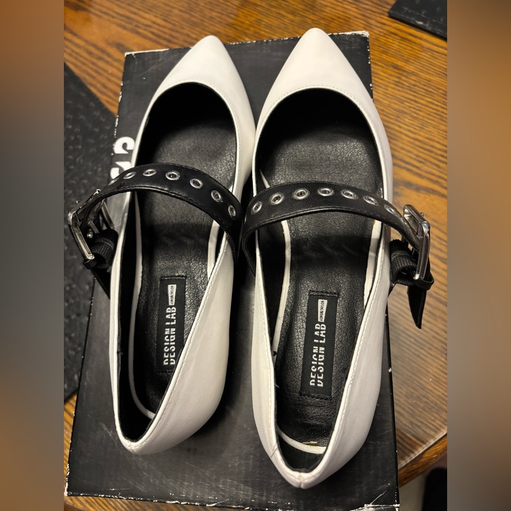 DESIGN LAB LORD & TAYLOR PEGGY BUCKLED POINTED TOE FLATS